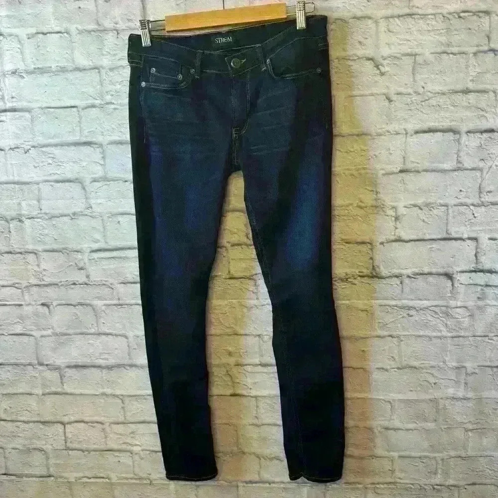 Strom Jeans | Size 30| Dark Denim Skinny Midrise Jeans